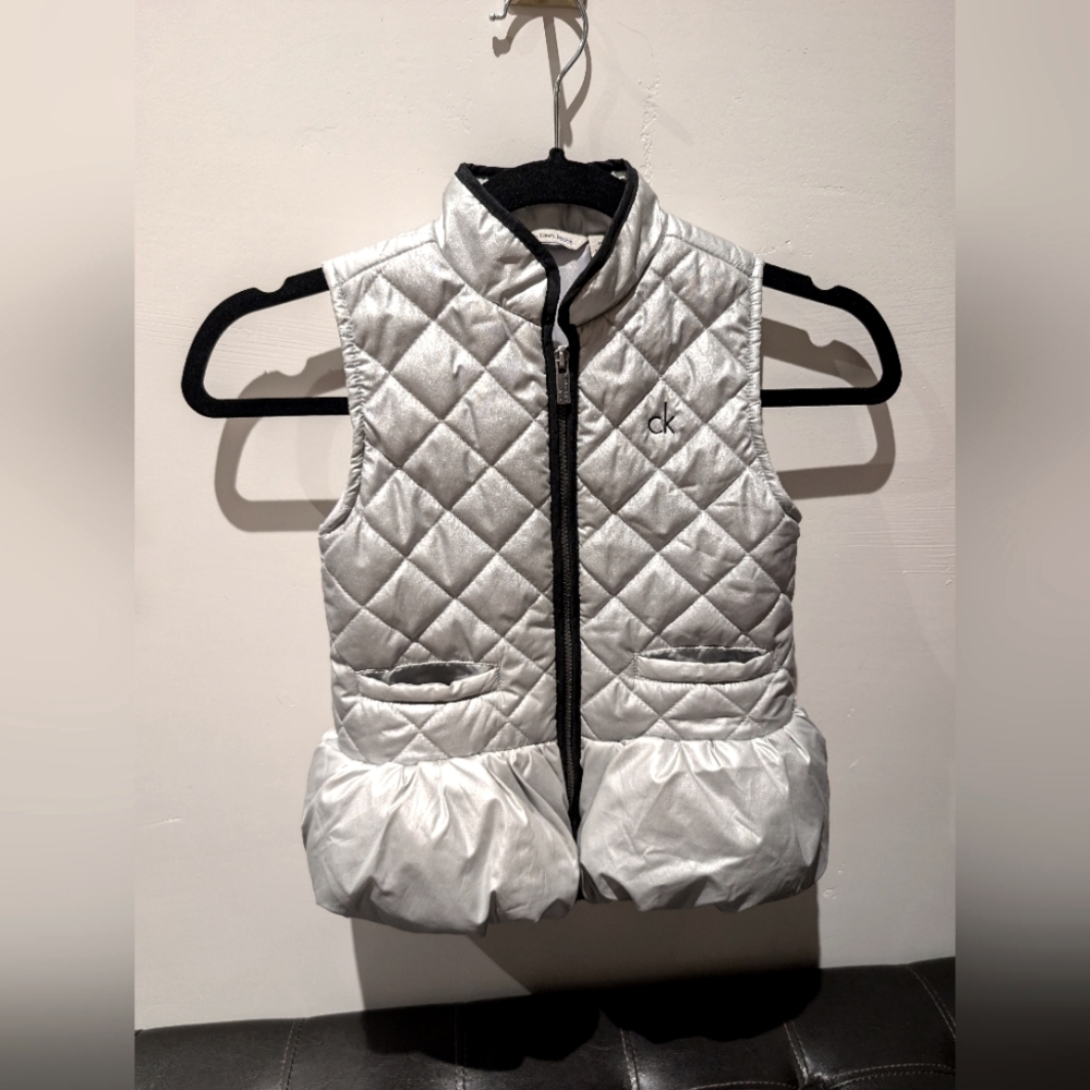 🚨 Last Chance 🚨Calvin Klein Jeans Girls Puffer Vest Size 5